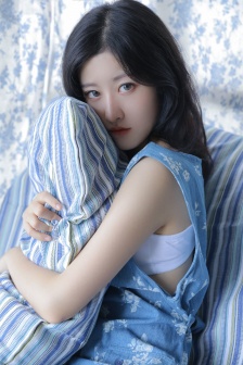女人荫蒂勃起后样子